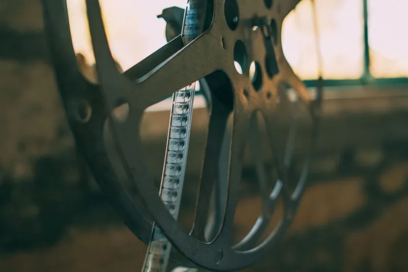 Zwischen den Bildern: Montage als die verborgene Grammatik des filmischen Denkens